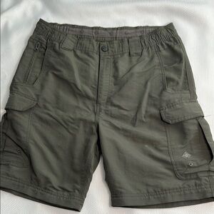 Women’s Venturing uniform switchback shorts